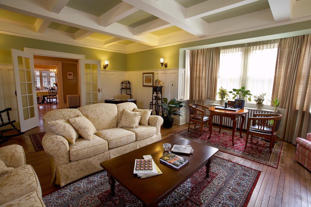 Springbank House Inn Saint Catharines Bagian luar foto